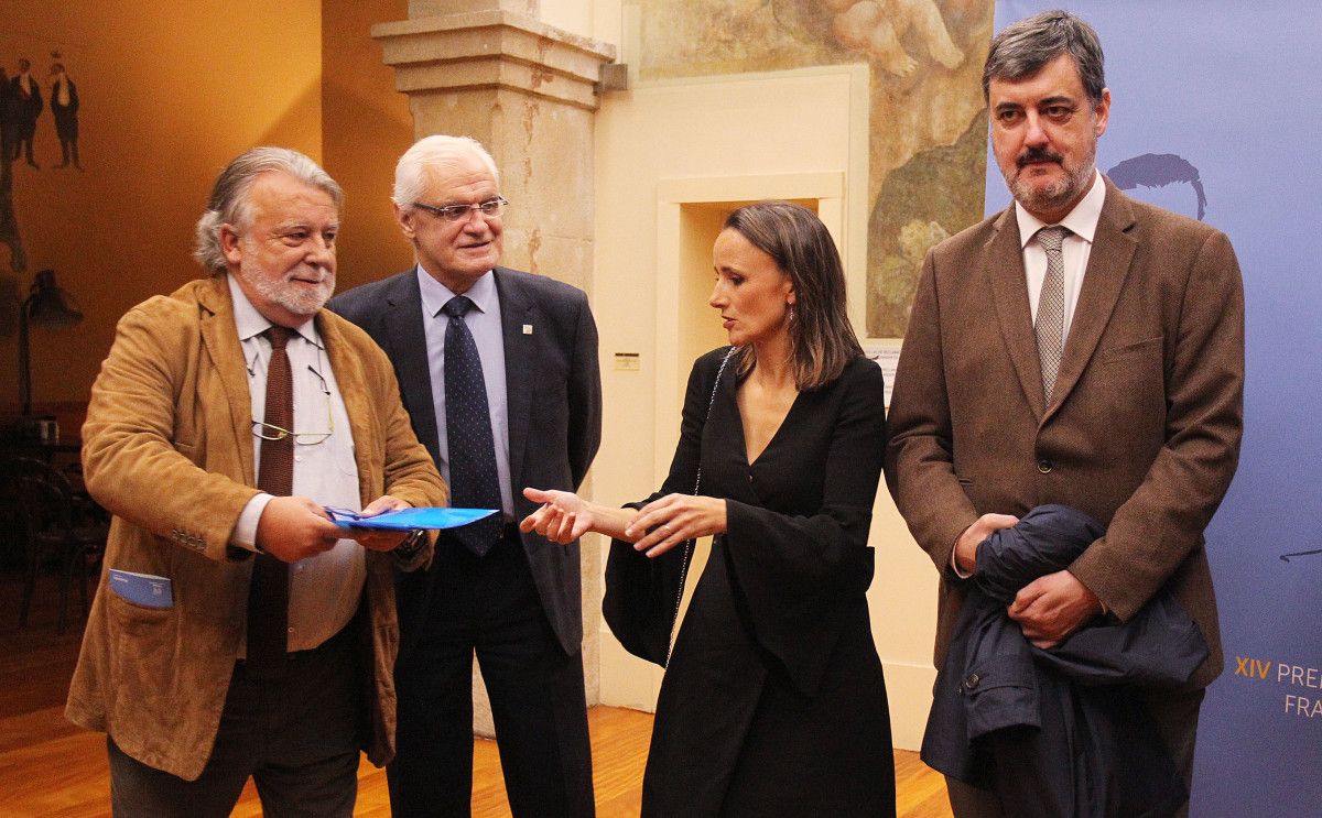 Miguel-Anxo Murado e María Varela recollen os premios Julio Camba e Fernández del Riego de xornalismo