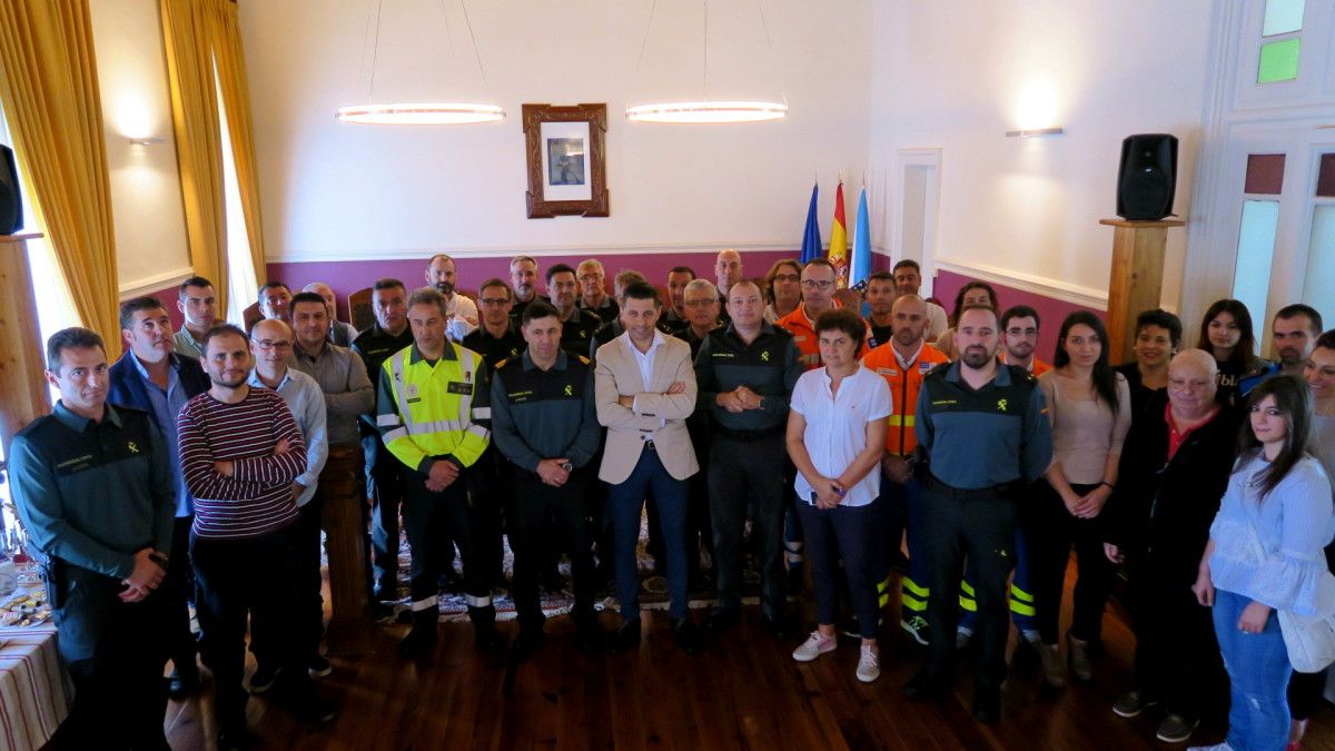 Ponte Caldelas homenaxea aos "heroes da noite dos incendios"