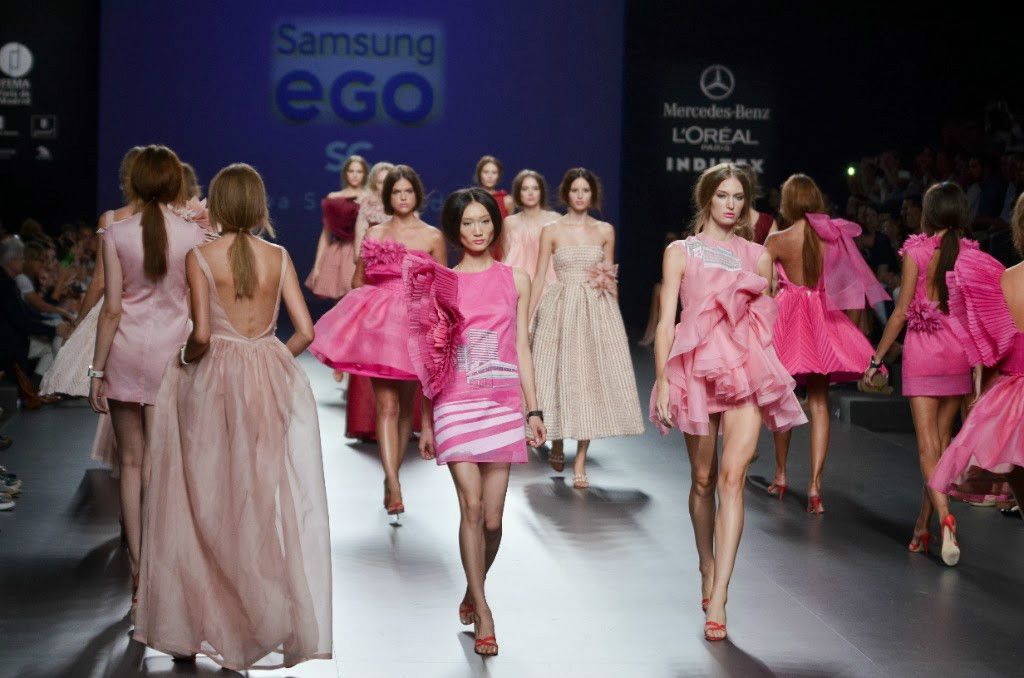 Desfile de la colección de Eva Soto que llamó la atención de Lady Gaga