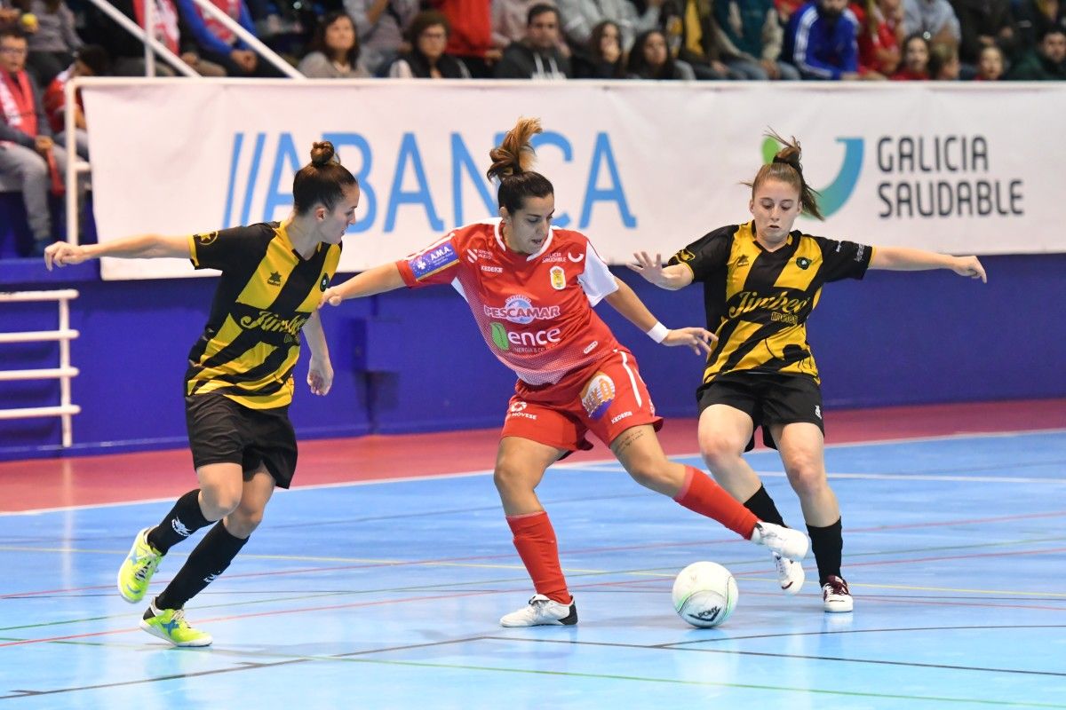 Partido entre Poio Pescamar e Jimbee Roldán na Seca