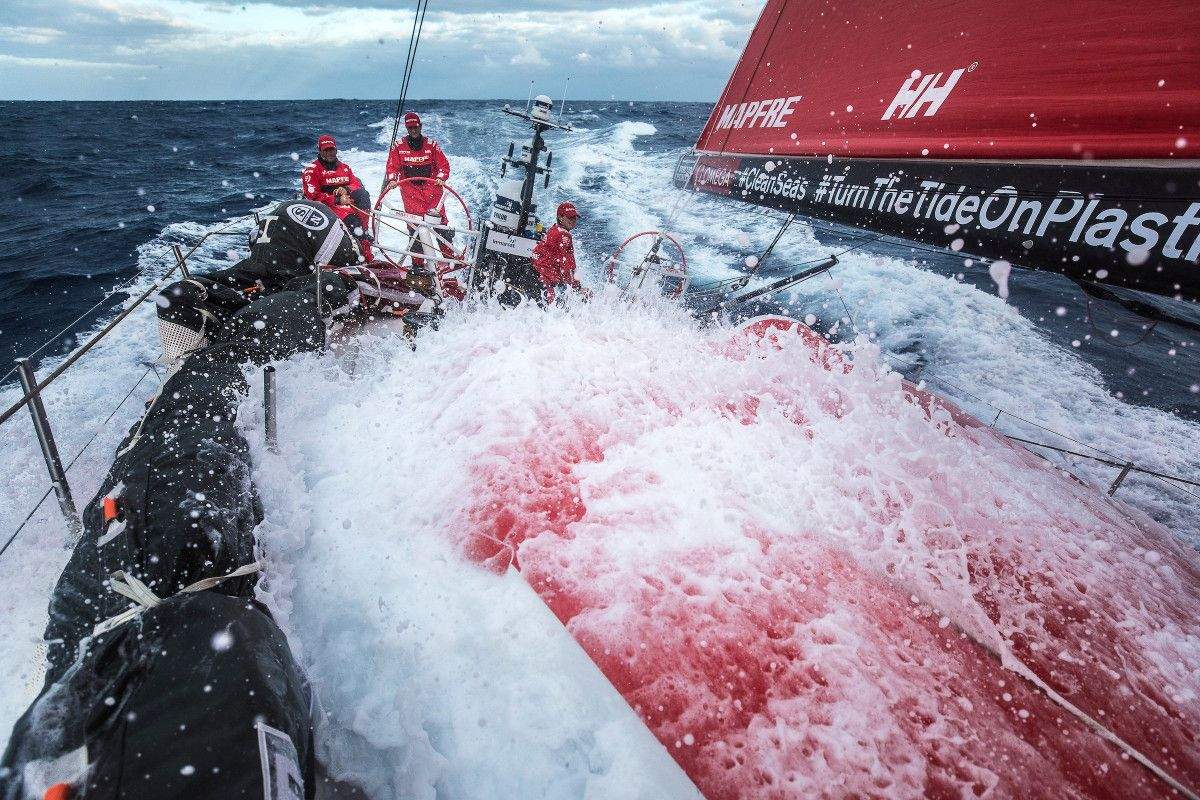 El Mapfre, durante la segunda etapa de la Volvo Ocean Race