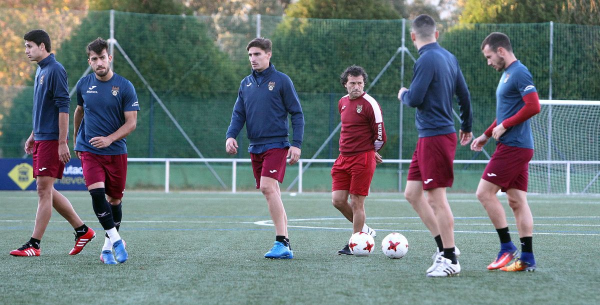 Entrenamiento del Pontevedra en Príncipe Felipe