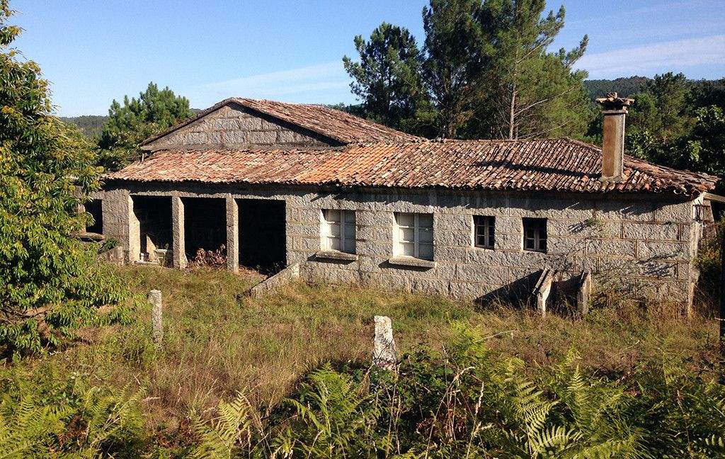 Antigua escuela de Barro