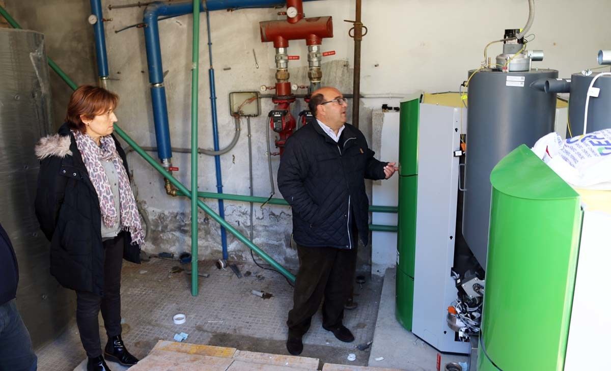 Nova caldeira de biomasa no colexio Vilaverde