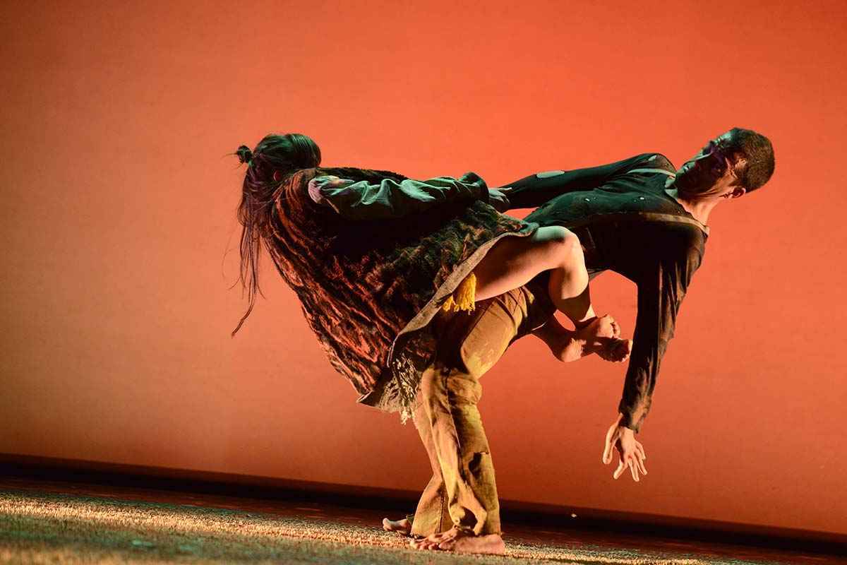 Una de las escenas de "Jardín en el aire", el espectáculo de Da.Te Danza