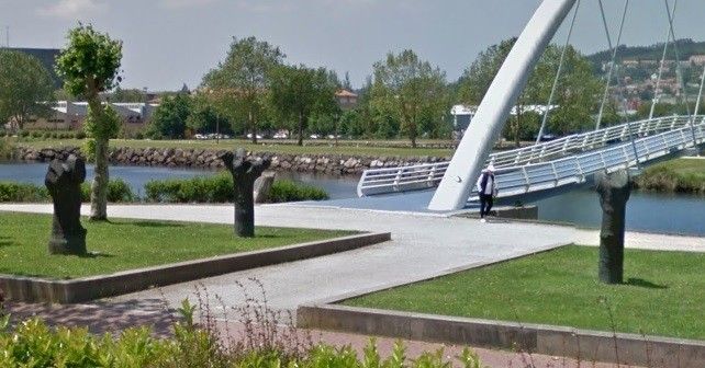 Instalación granítica de Fernando Casas