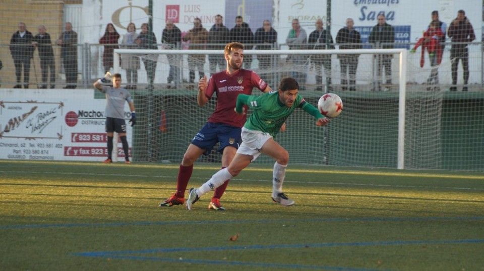 Partido entre Guijuelo e Pontevedra no Municipal de Guijuelo