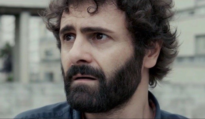 O actor Xúlio Abonjo na curtametraxe "Einstein-Rosen"