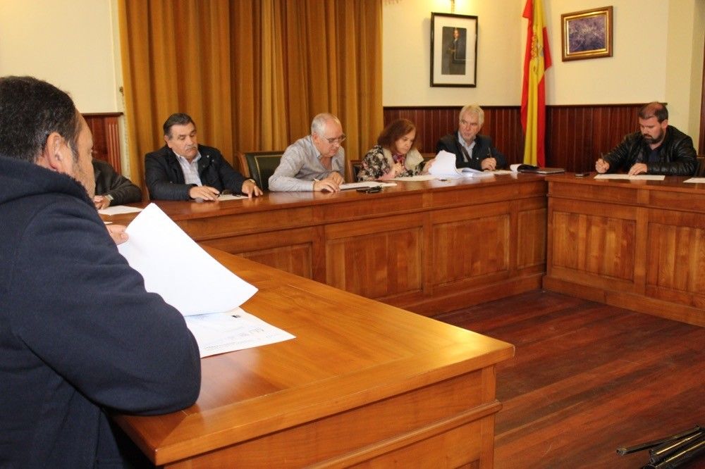Pleno municipal en A Lama