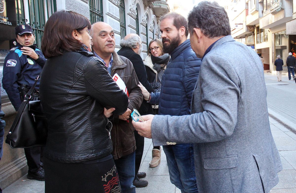 Carme da Silva, Tino Fernández, Iván Puentes y Miguel Anxo Fernández Lores hablan ante el Concello
