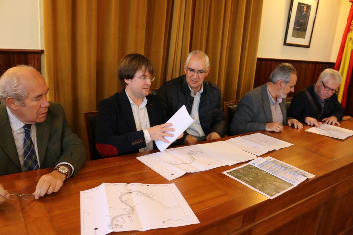 O director da Axencia Galega de Infraestruturas, Francisco Menéndez visita A Lama