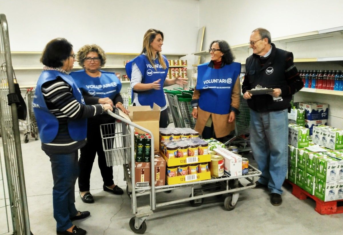 A presentadora Carlota Corredera apoia a campaña do Banco de Alimentos