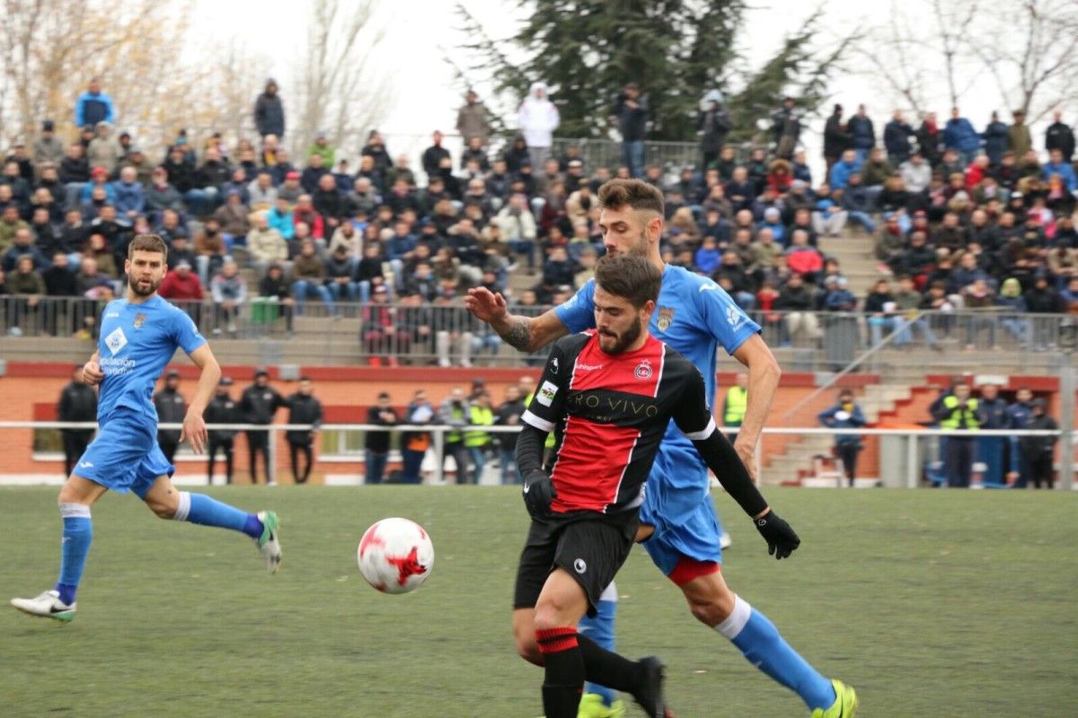 Partido entre Unión Adarve y Pontevedra en el Polideportivo Vicente del Bosque