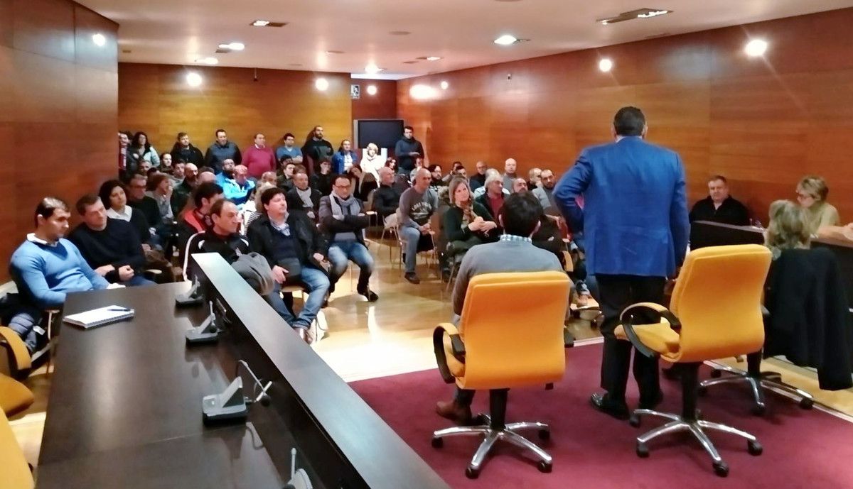 Reunión cos hosteleiros de Sanxenxo
