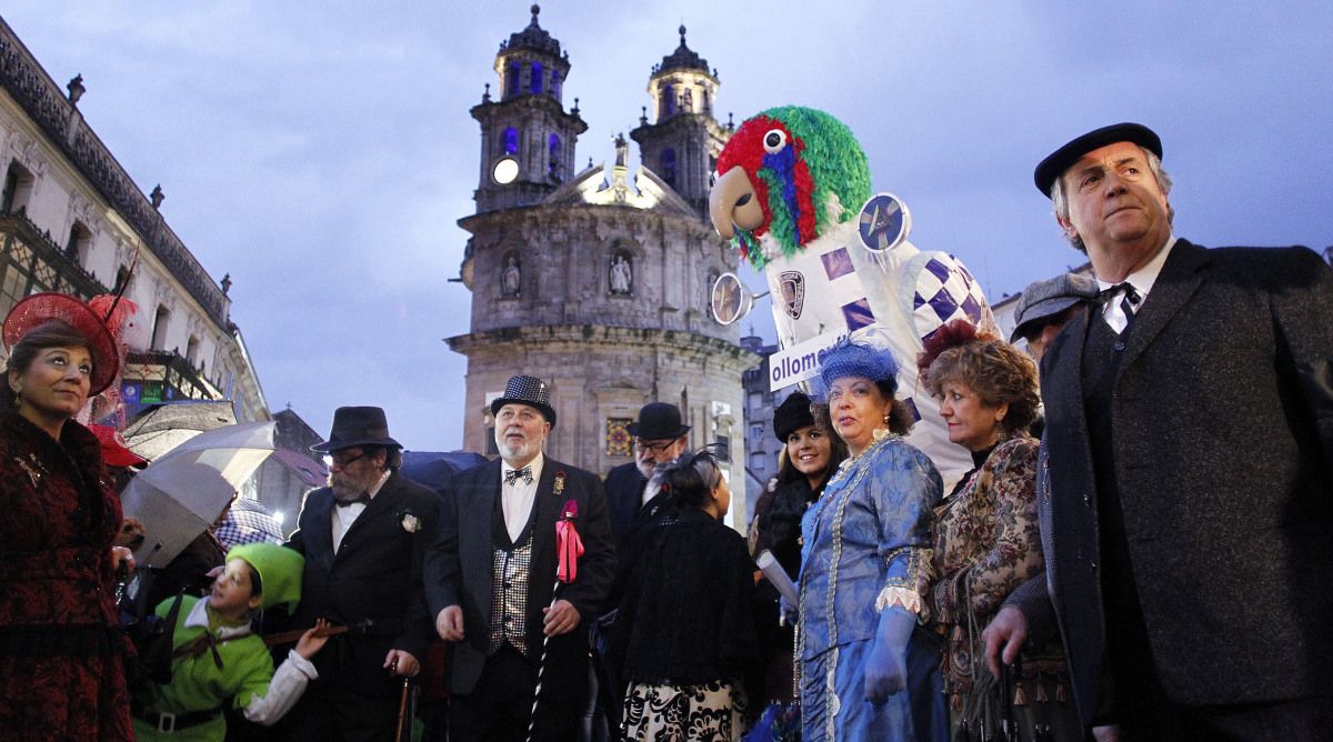 Presentación do Loro Ravachol do Entroido 2014 na Praza da Peregrina
