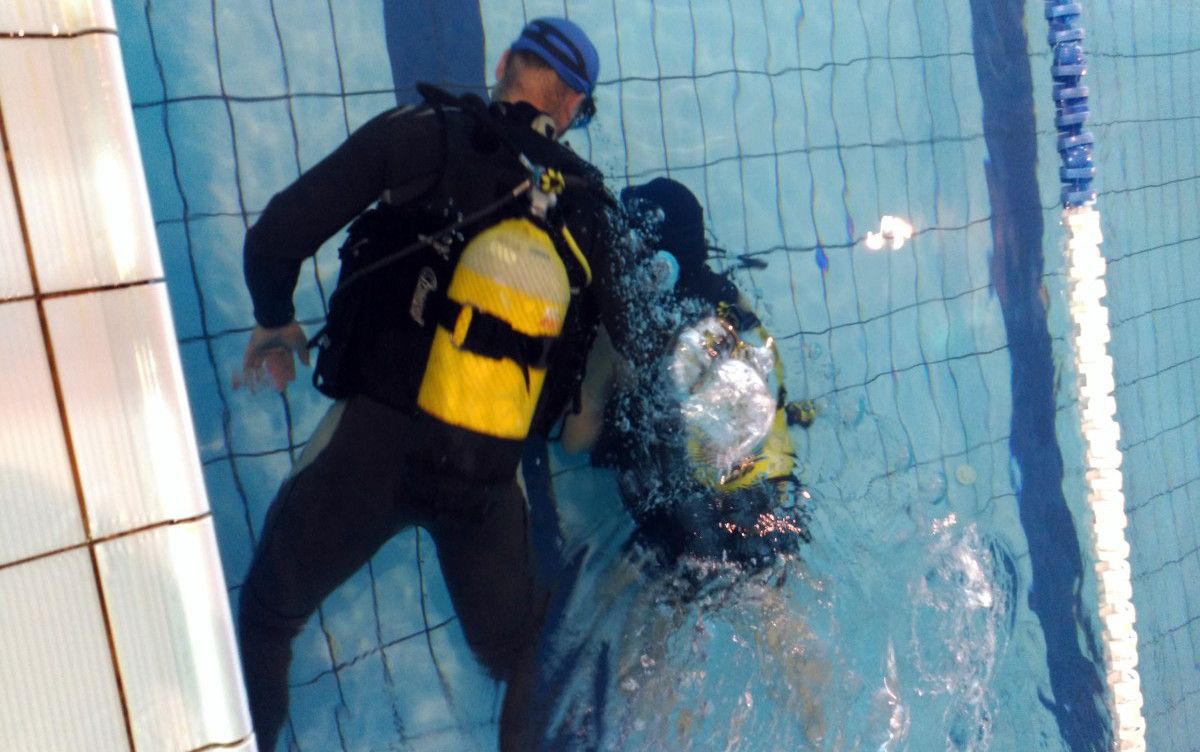 Bautismo de buceo adaptado en Pontevedra