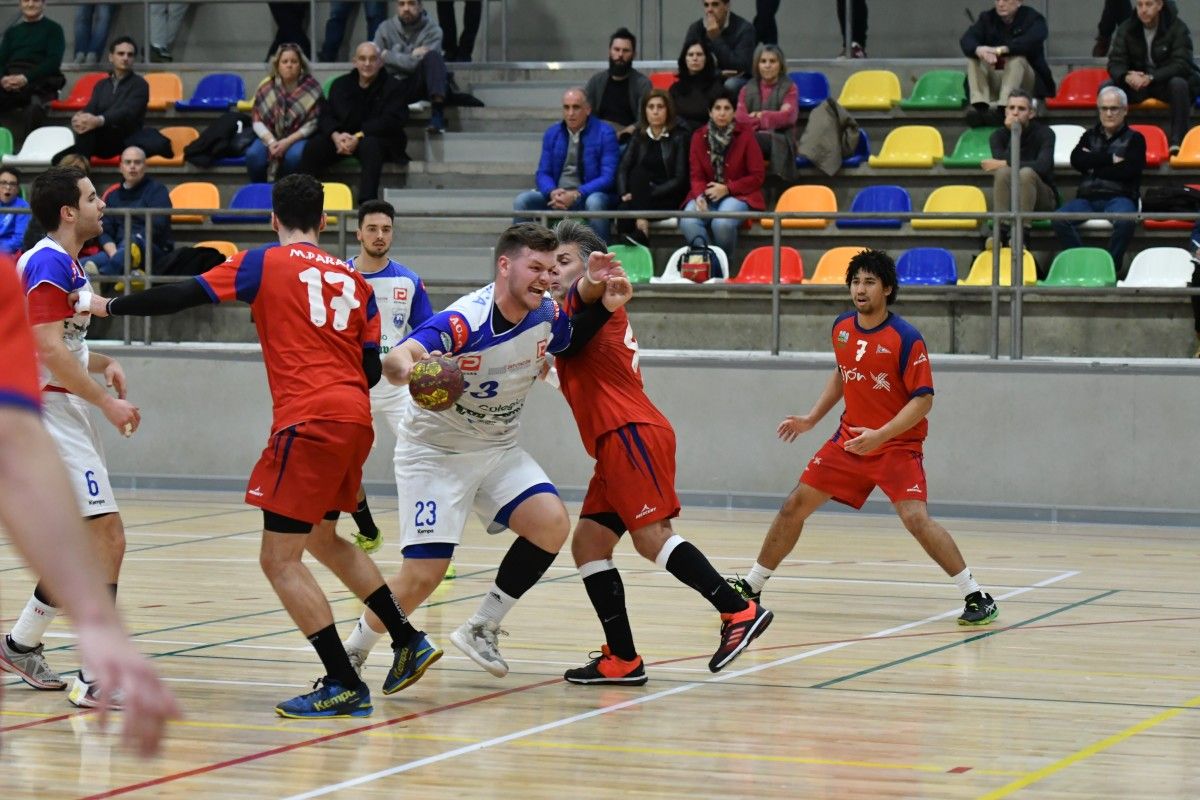 Partido entre Cisne e Grupo Covadonga no CGTD