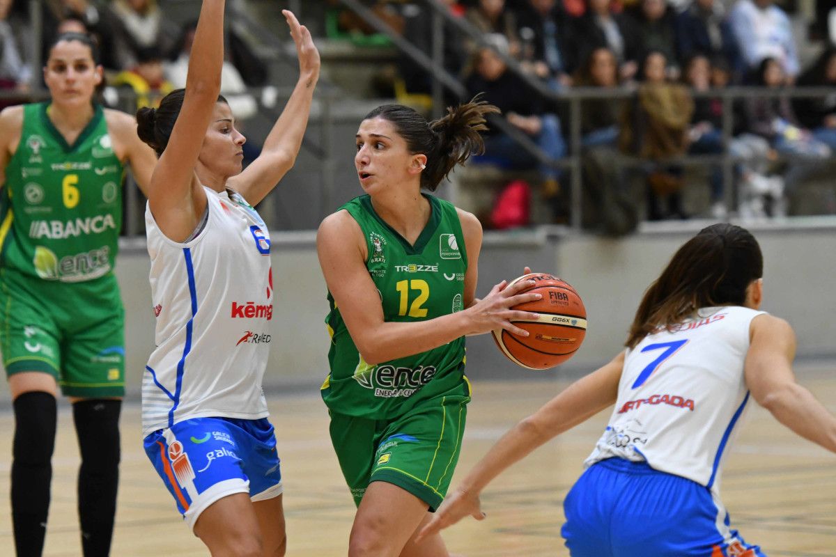 María Lago, no partido entre Arxil e Cortegada no CGTD