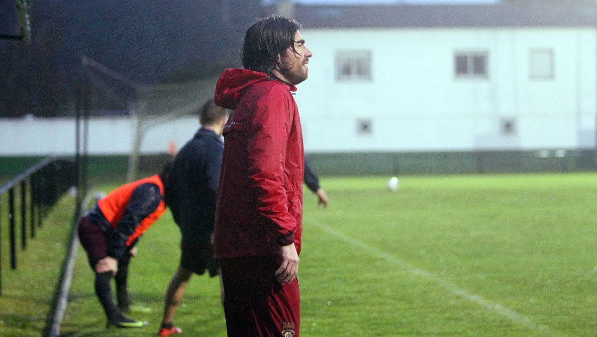Luismi dirige el primer entrenamiento del Pontevedra tras la Navidad