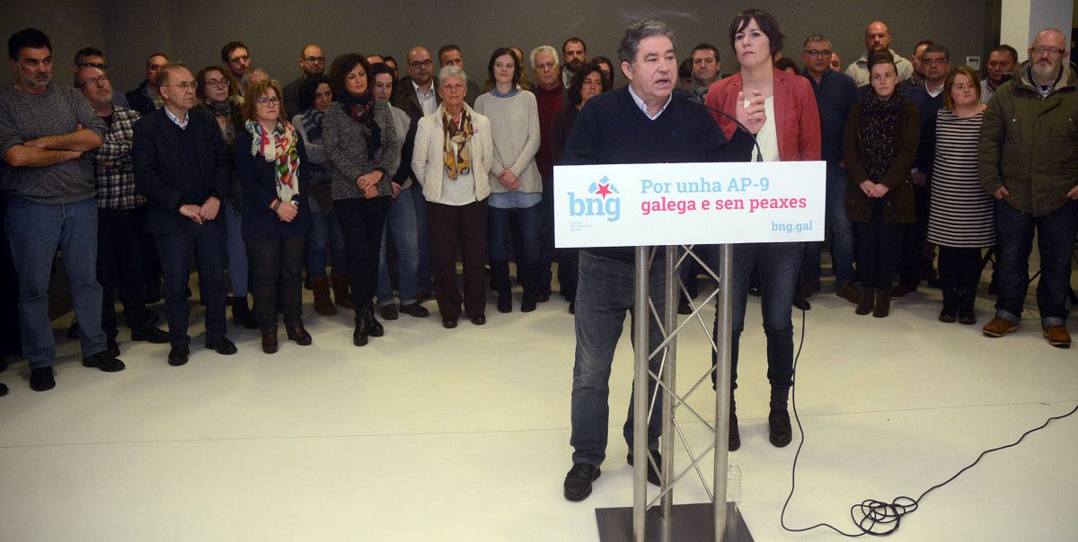 Lores e Ana Pontón no acto do BNG contra os peaxes da AP-9