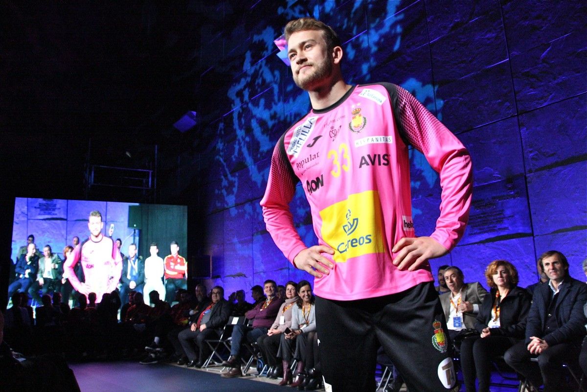 Presentación de la nueva equipación de la Selección Española de balonmano en el Pazo da Cultura