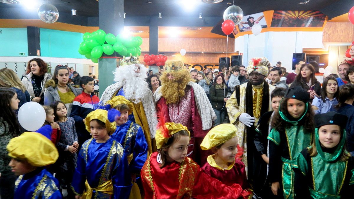 Gran festa cos Reis Magos na discoteca Reivi