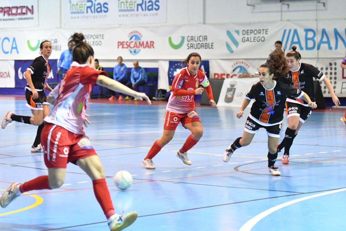 Partido entre Poio Pescamar y Universidad de Alicante en A Seca