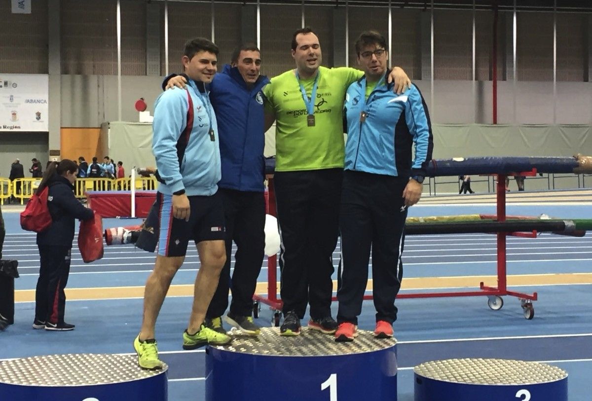Podio do lanzamento de peso no Campionato Galego Absoluto de atletismo