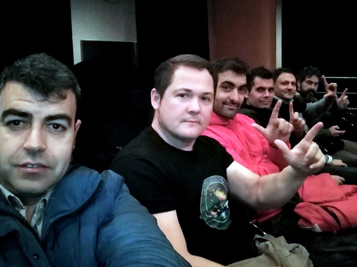 Representantes de Jusapol Pontevedra durante o pleno onde se votaba a equiparación salarial