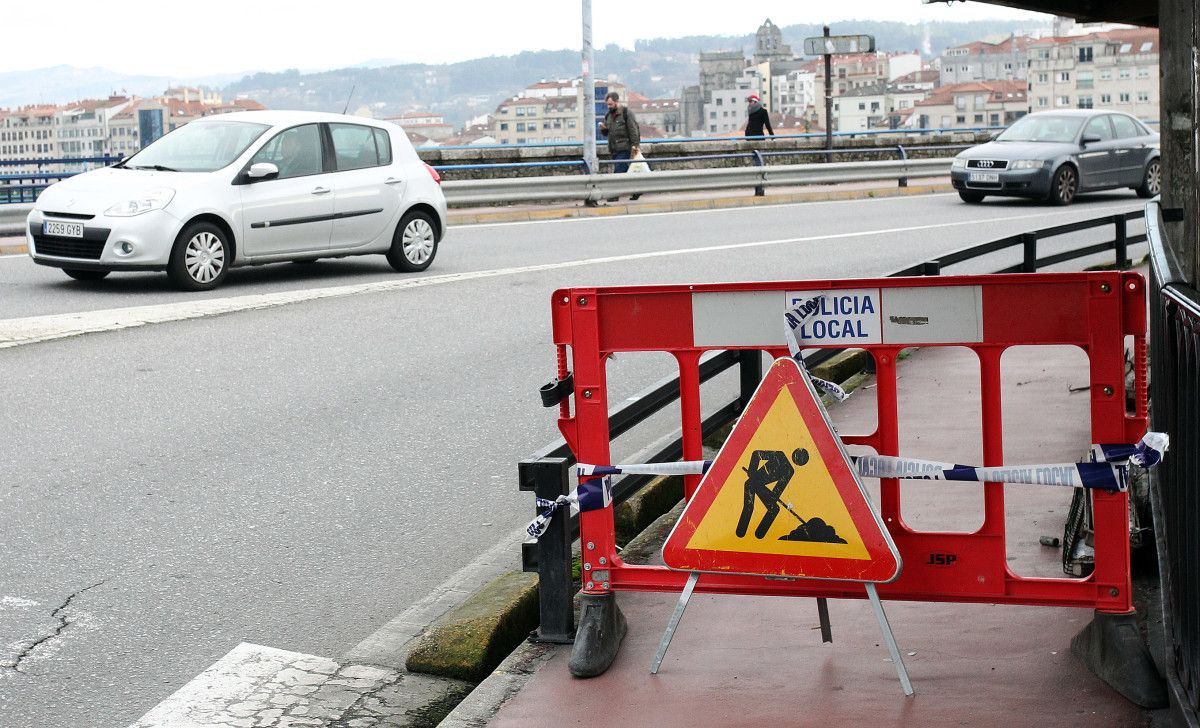 Cambio de iluminación en el margen izquierdo del puente de A Barca