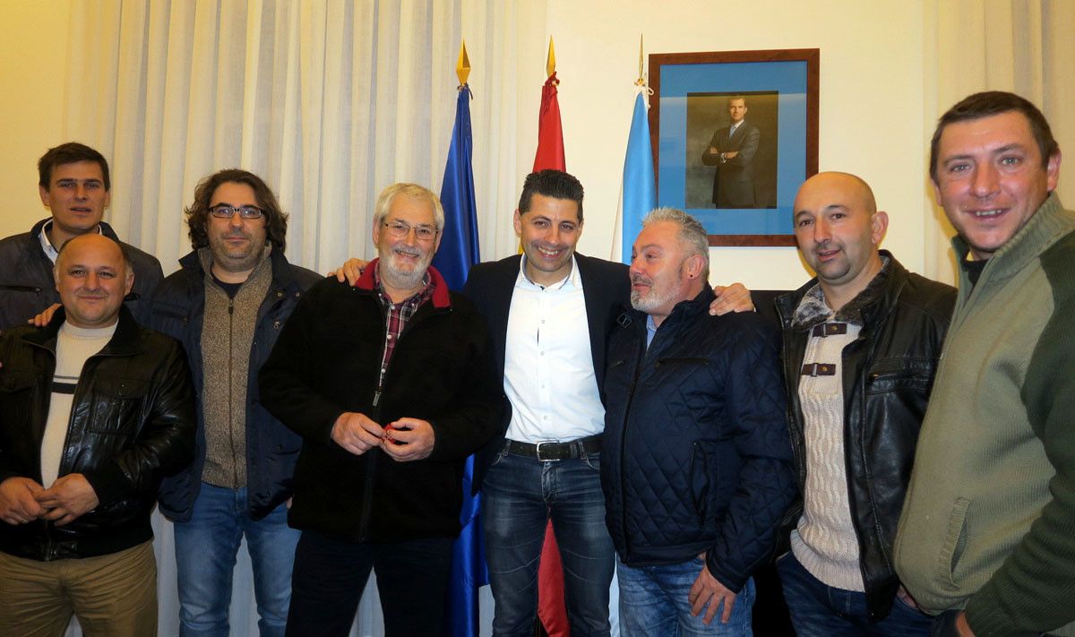 Homenaje a los vecinos de A Lama que rescataron al edil José Manuel Martínez
