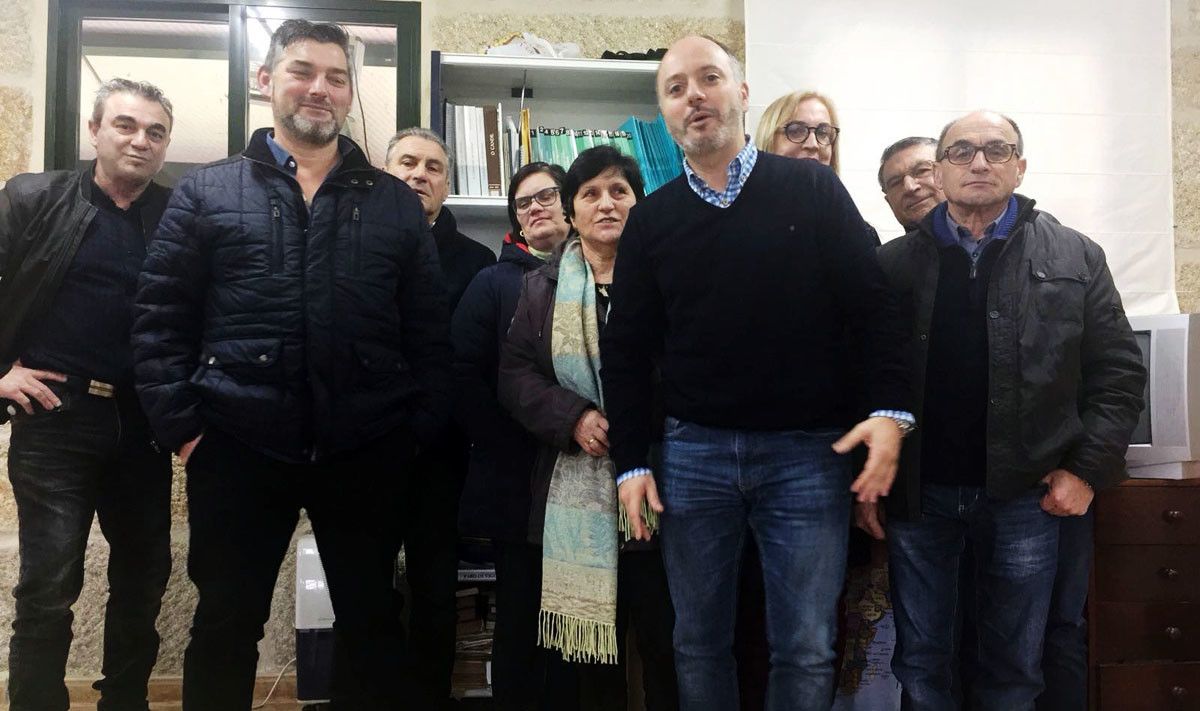 David Regades con José Manuel Vilas, secretario del PSdeG-PSOE en Bueu