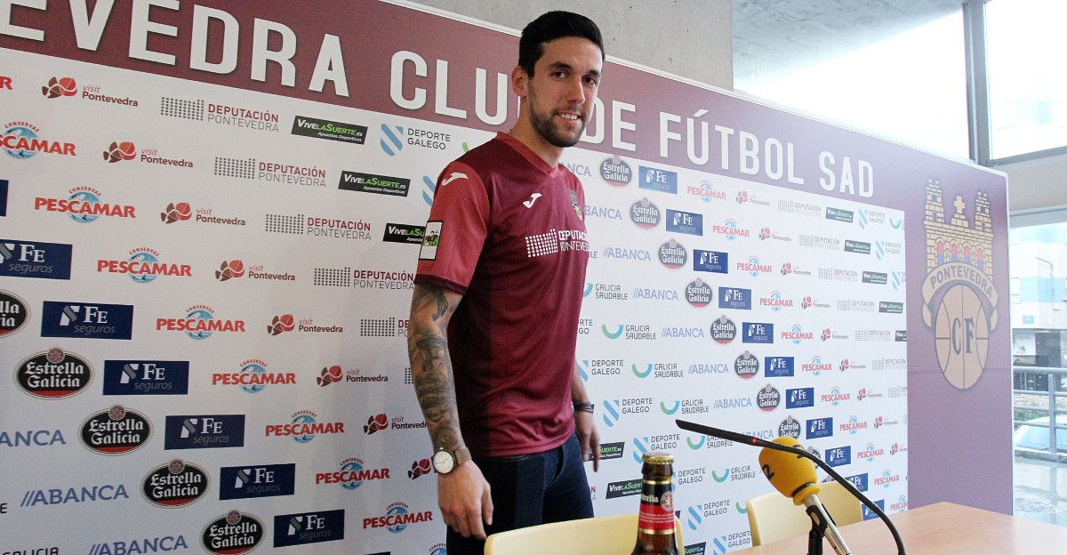 Eder Díez, en su presentación en el Estadio Municipal de Pasarón