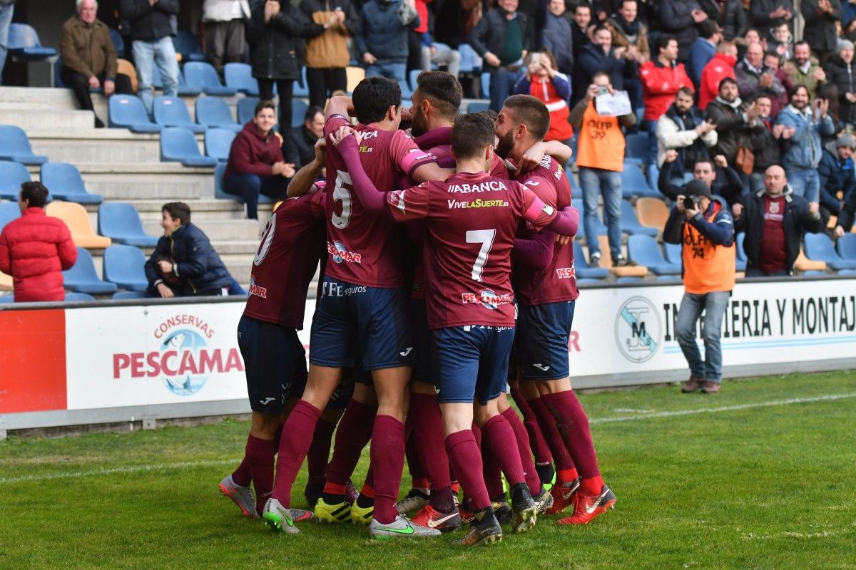 Partido entre Pontevedra e Fuenlabrada e Pasarón