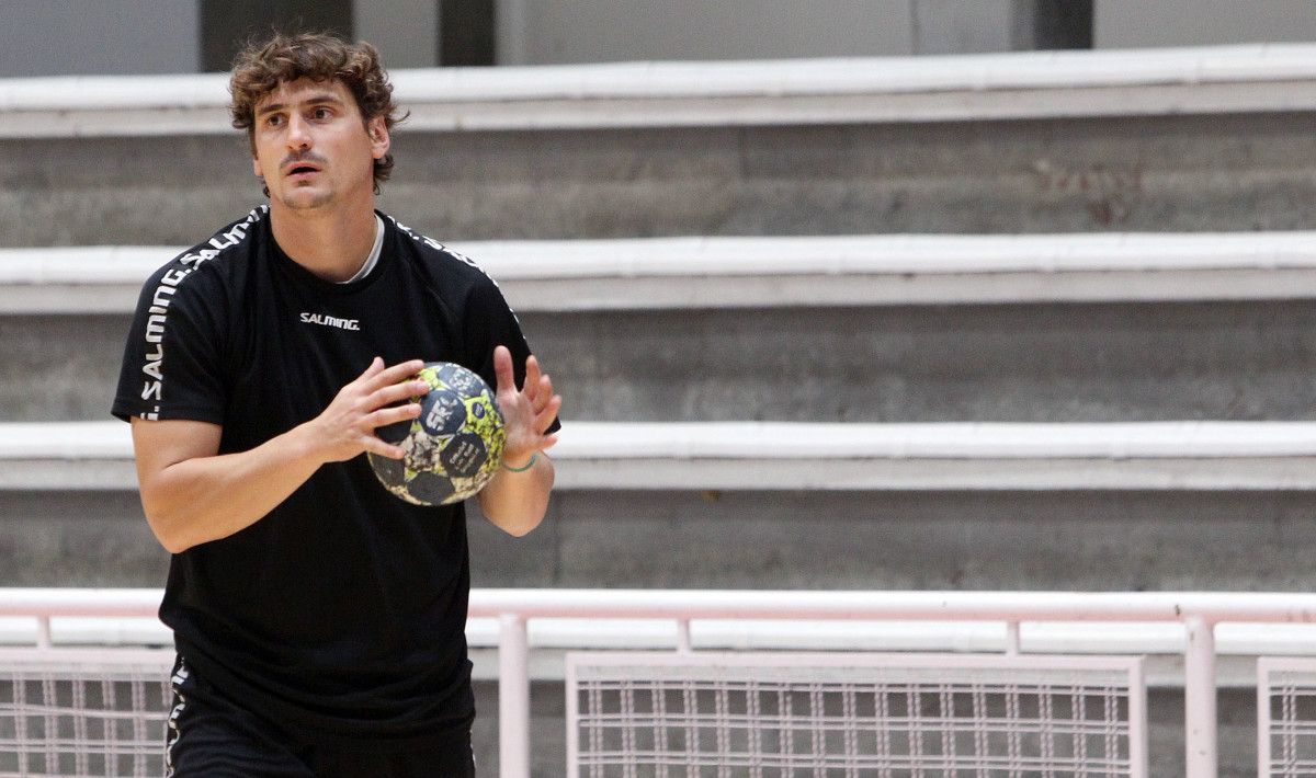 Carlos García, en un entrenamiento del Teucro