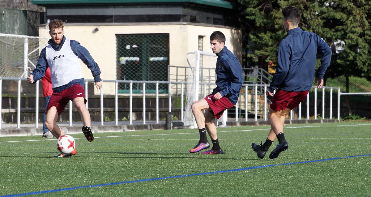 Entrenamiento del Pontevedra en A Xunqueira