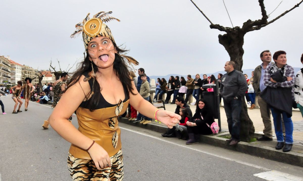 Desfile de Carnaval y concurso de disfraces de Sanxenxo Desfile de Carnaval y concurso de disfraces de Sanxenxo