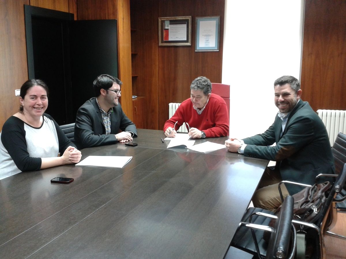 Reunión del alcalde con la Fundación Alexandre Bóveda