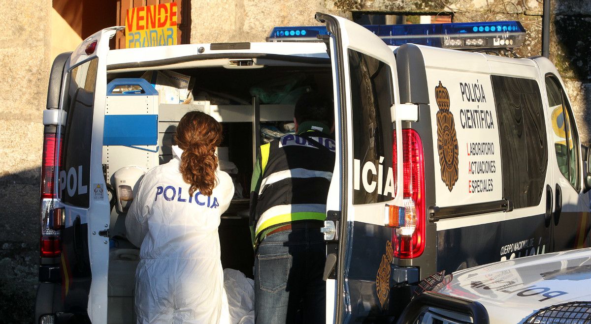 Rexistro policial na propiedade de Julio Araújo en San Mauro Rexistro policial na propiedade de Julio Araújo en San Mauro