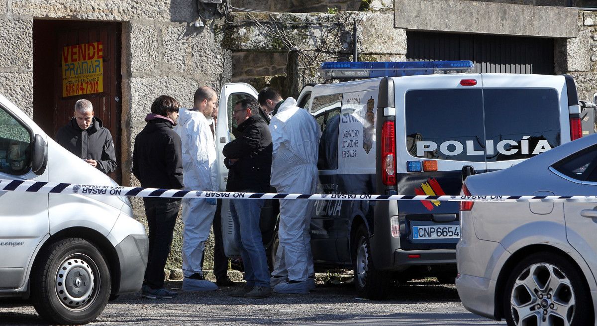 Buscan o corpo de Sonia Iglesias nunha casa da familia Araújo en San Amaro Buscan o corpo de Sonia Iglesias nunha casa da familia Araújo en San Amaro