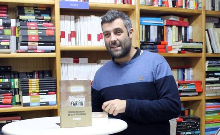 Nacho Carretero, na presentación de "Fariña" na Libraría Paz