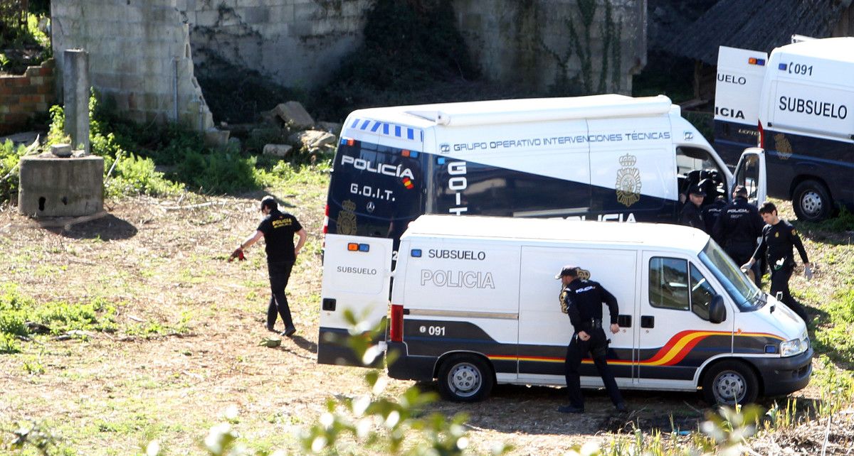 Segunda xornada de rexistros na casa da familia Araújo en San Amaro Segunda xornada de rexistros na casa da familia Araújo en San Amaro
