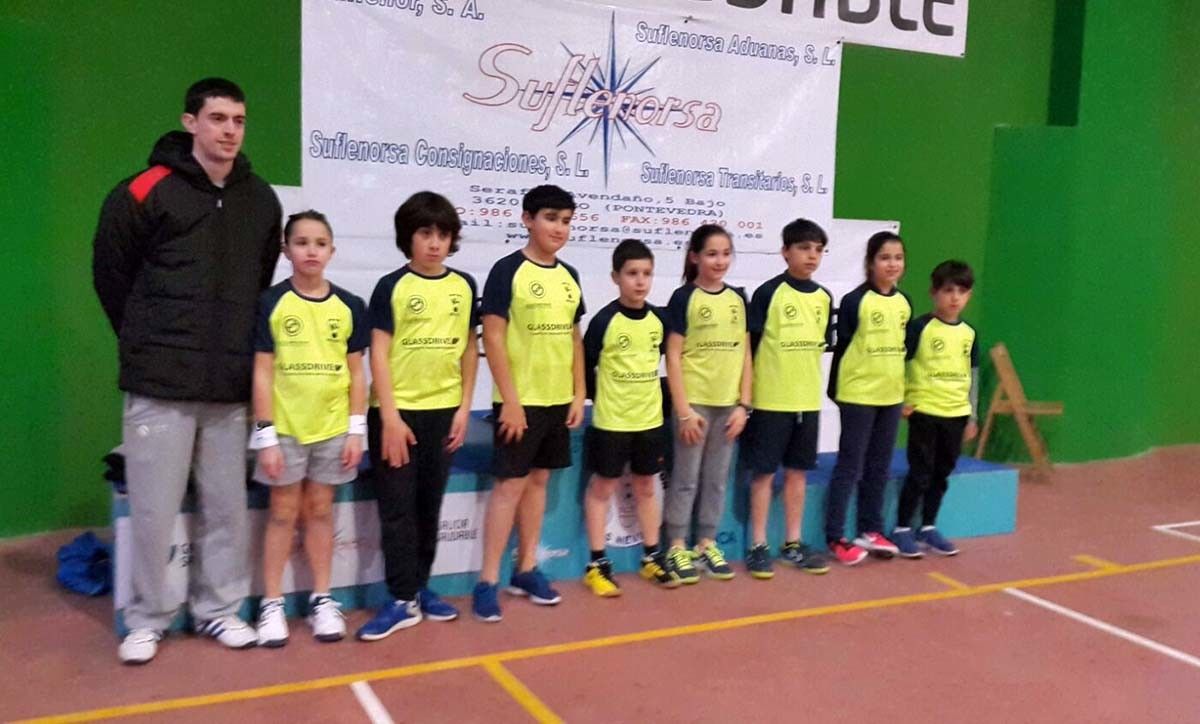 Equipo del Club Bádminton Ravachol Pontevedra en el campeonato gallego sub-11