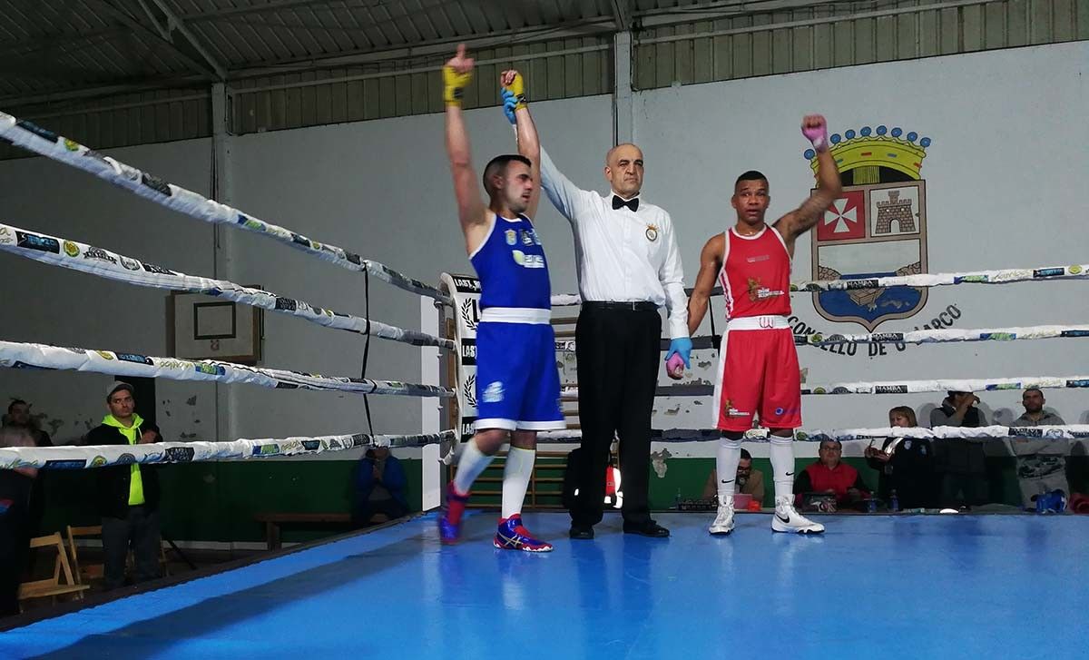 Combate de Aarón González en la octava velada Concello do Barco