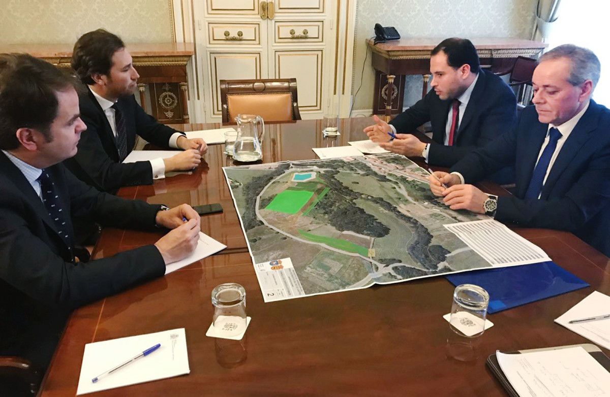 Reunión sobre la fusión de Cerdedo-Cotobade