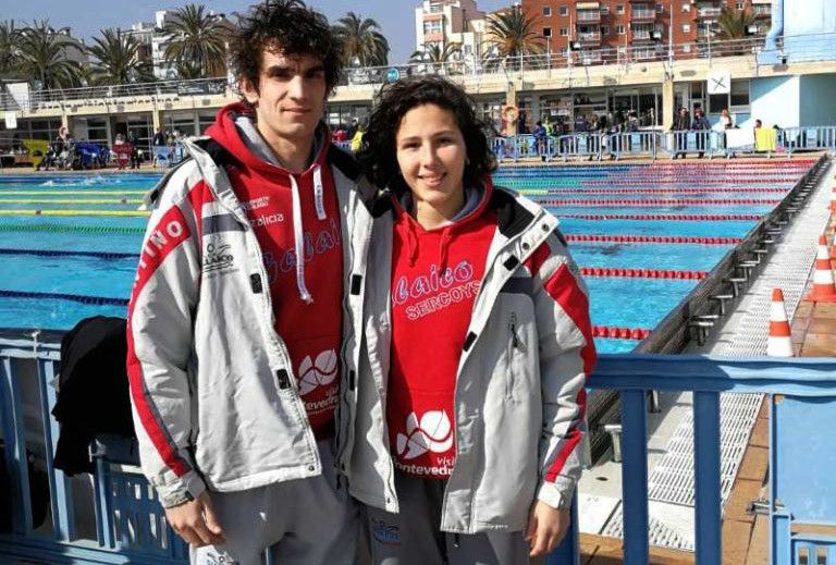 Os nadadores co CN Galaico Carla Goyanes e Cristian Fernández