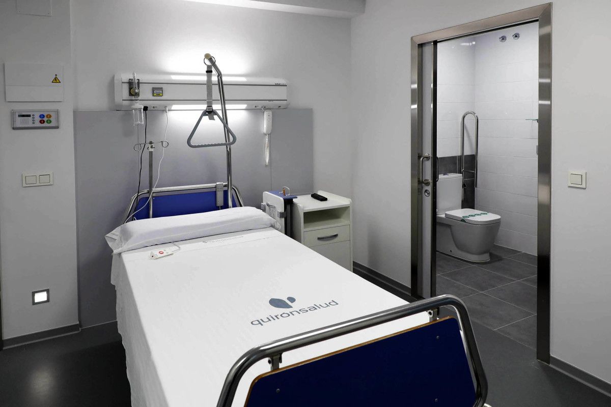 Habitación do Hospital Quirónsalud