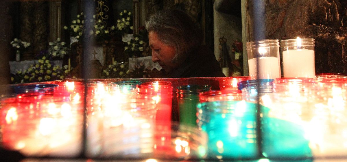 Los devotos piden al Nazareno las Tres Gracias