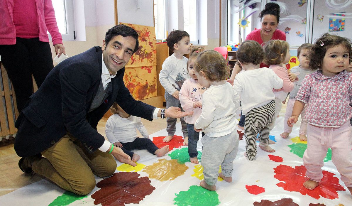 Visita de José Manuel Rey Varela a la escuela infantil O Toxo