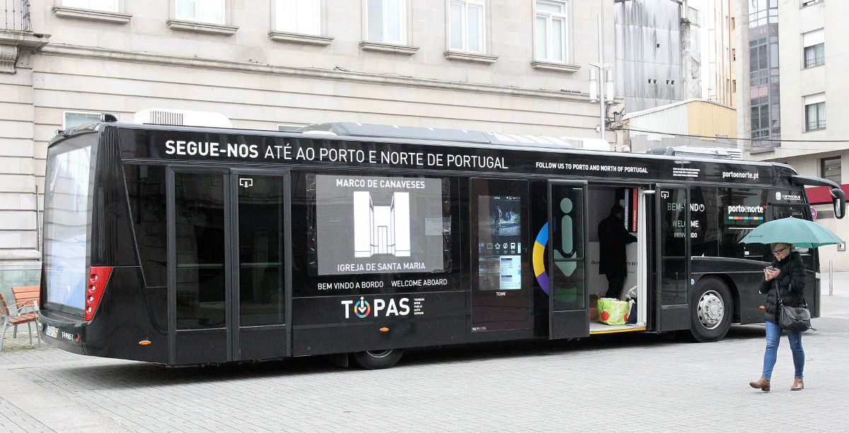 Autobús promocional de Turismo de Porto e Norte de Portugal